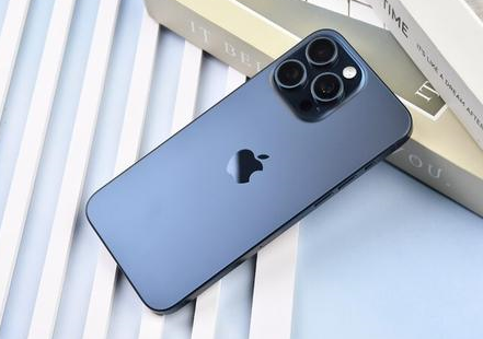 随州苹果维修点分享iPhone 15 Pro Max屏幕更换全新实操风险 